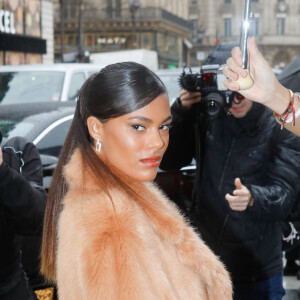 Tina Kunakey (Cassel) assiste au défilé Stella McCartney, collection automne-hiver 2020-2021, à l'Opéra Garnier. Paris, le 2 mars 2020. © Veeren Ramsamy-Christophe Clovis/Bestimage