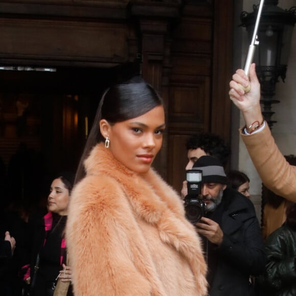 Tina Kunakey (Cassel) assiste au défilé Stella McCartney, collection automne-hiver 2020-2021, à l'Opéra Garnier. Paris, le 2 mars 2020. © Veeren Ramsamy-Christophe Clovis/Bestimage