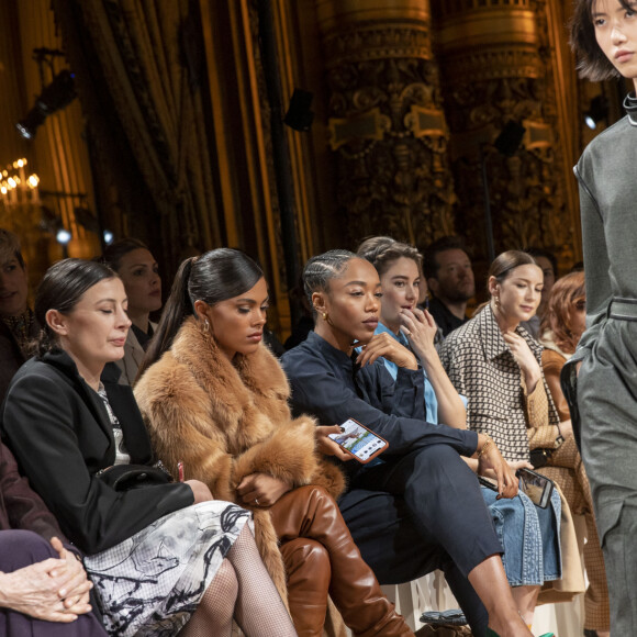 Marie-Agnès Gillot, Tina Kunakey (Cassel), Naomi Ackie, Shailene Woodley, Caitriona Balfe, Isabelle Huppert, Alasdhair Willis et Antoine Arnault assistent au défilé Stella McCartney, collection automne-hiver 2020-2021, à l'Opéra Garnier. Paris, le 2 mars 2020. © Olivier Borde/Bestimage