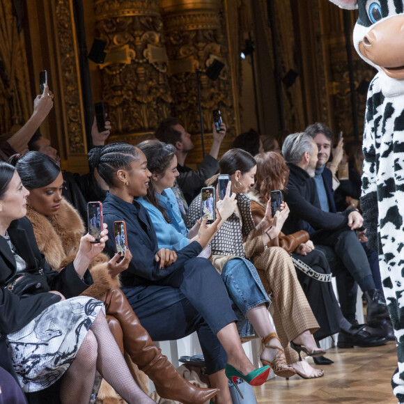 Marie-Agnès Gillot, Tina Kunakey (Cassel), Naomi Ackie, Shailene Woodley, Caitriona Balfe, Isabelle Huppert, Alasdhair Willis et Antoine Arnault assistent au défilé Stella McCartney, collection automne-hiver 2020-2021, à l'Opéra Garnier. Paris, le 2 mars 2020. © Olivier Borde/Bestimage