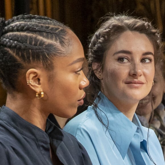 Marie-Agnès Gillot, Tina Kunakey (Cassel), Naomi Ackie, Shailene Woodley, Caitriona Balfe, Isabelle Huppert, Alasdhair Willis et Antoine Arnault assistent au défilé Stella McCartney, collection automne-hiver 2020-2021, à l'Opéra Garnier. Paris, le 2 mars 2020. © Olivier Borde/Bestimage