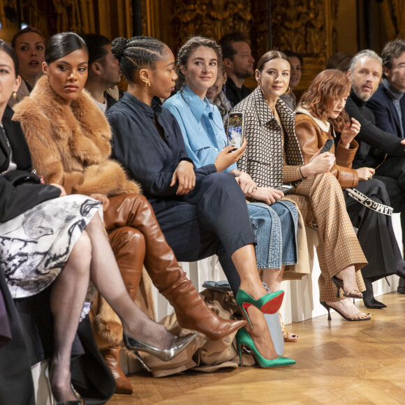 Marie-Agnès Gillot, Tina Kunakey (Cassel), Naomi Ackie, Shailene Woodley, Caitriona Balfe, Isabelle Huppert, Alasdhair Willis et Antoine Arnault assistent au défilé Stella McCartney, collection automne-hiver 2020-2021, à l'Opéra Garnier. Paris, le 2 mars 2020. © Olivier Borde/Bestimage