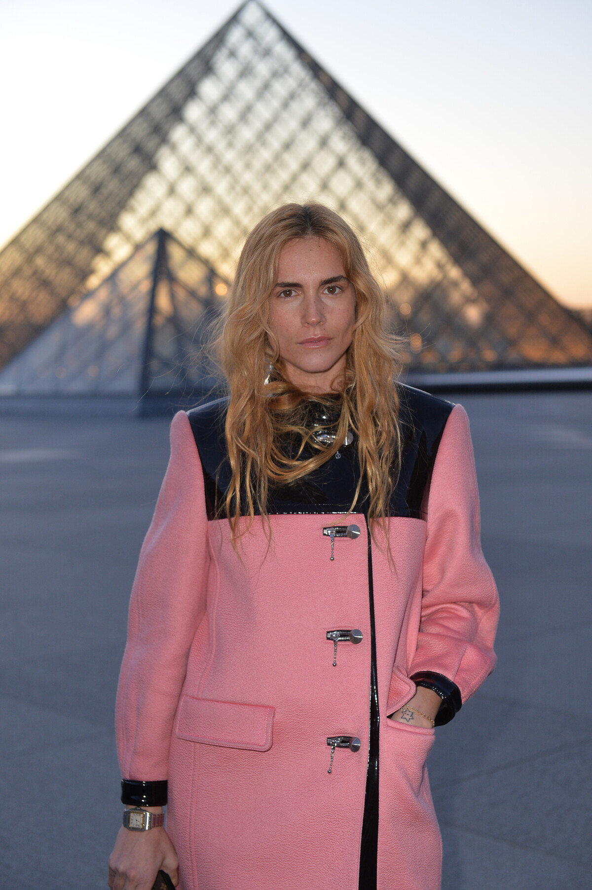 Street style, Blanca Miro Scrimieri arriving at Louis Vuitton Fall-Winter  2022-2023 show, held at Musee d Orsay, Paris, France, on March 7th, 2022.  Photo by Marie-Paola Bertrand-Hillion/ABACAPRESS.COM Stock Photo - Alamy