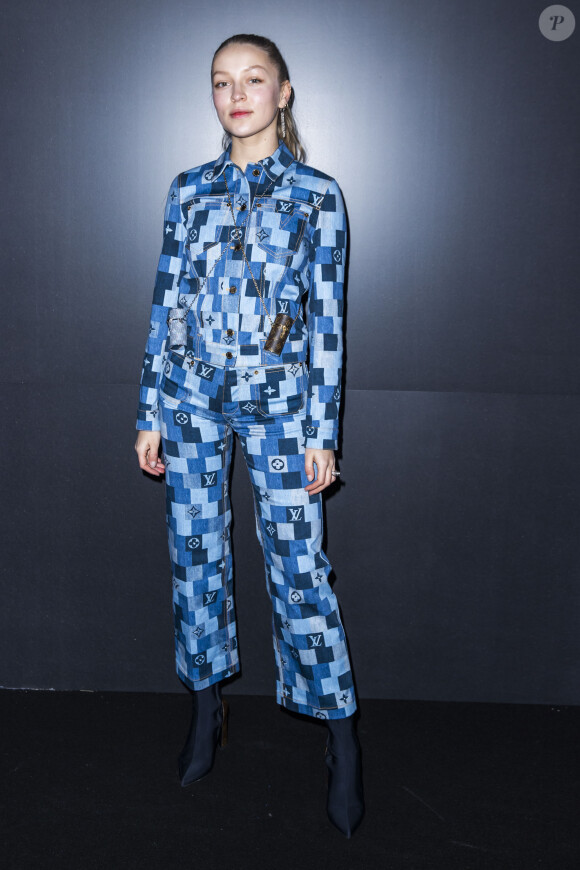 Regina Anikiy au photocall du défilé Louis Vuitton collection prêt-à-porter Automne/Hiver 2020-2021 lors de la Fashion Week à Paris le 3 mars 2020. © Olivier Borde / Bestimage