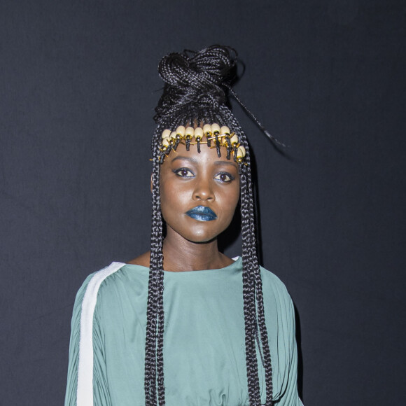Lupita Nyong'o au photocall du défilé Louis Vuitton collection prêt-à-porter Automne/Hiver 2020-2021 lors de la Fashion Week à Paris le 3 mars 2020. © Olivier Borde / Bestimage