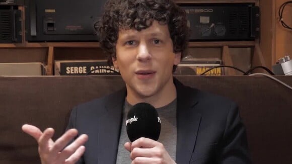 Interview "Quand tu tapes" avec Jesse Eisenberg, à l'affiche du film "Vivarium", le 11 mars 2020 au cinéma.