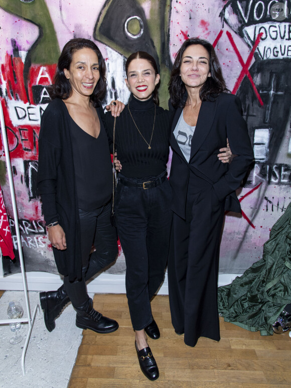 Exclusif - Juana Acosta (au milieu) et Sandra Sisley (à droite) assistent à la soirée de lancement de la collection "Mae x Madonna" à Paris, le 4 mars 2020. © Pierre Perusseau/Bestimage