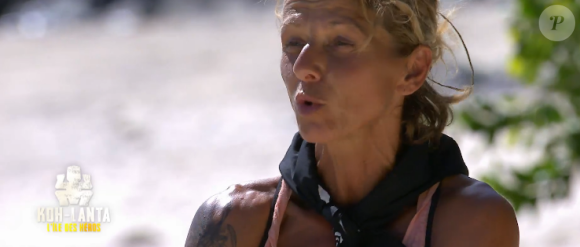 Sara dans "Koh-Lanta, l'île des héros" vendredi 13 mars 2020 sur TF1.