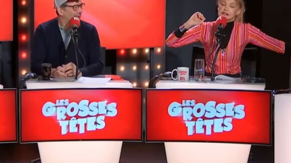 Arielle Dombasle dans Les Grosses Têtes sur RTL, le 18 mars 2020.