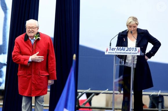 Jean-Marie et Marine Le Pen Traditionnel défilé du Front National à l'occasion du 1er mai, avec dépôt de gerbe au pied de la statue de Jeanne d'Arc, puis discours de Marine Le Pen place de l'Opéra. Paris, le 1er Mai 2015.