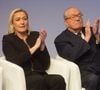 Et ses enfants Marine, Yann et Marie-Caroline
Marine Le Pen et son père Jean-Marie Le Pen - Remise des glaives d'honneur lors du 15ème Congrès du Front National à Lyon. Le 29 novembre 2014 .