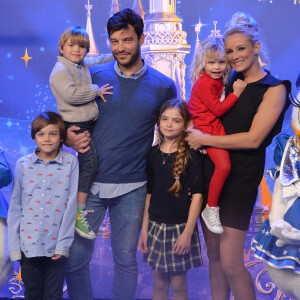 Elodie Gossuin, Bertrand Lacherie et leurs 4 enfants Rose Lacherie, Jules Lacherie, Joséphine Lacherie, Léonard Lacherie - 25 ème anniversaire de Disneyland Paris à Marne-La-Vallée le 25 mars 2017 © Veeren Ramsamy / Bestimage