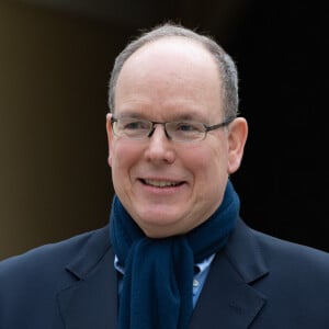 Exclusif - Le prince Albert II de Monaco qui a été testé positif au coronavirus Covid-19 et qui était en quarantaine fait une déclaration au palais princier pour annoncer qu'il est guéri - Monaco le 31 mars 2020 © Gatean Luci / Palais Princier Monaco via Bestimage