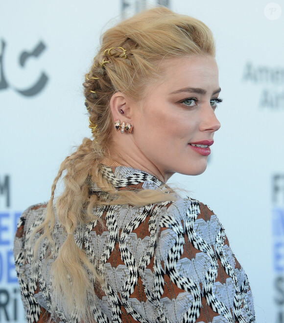 Amber Heard - Red Carpet des 35e "Annual Film Independent Spirit Awards", à Santa Monica, Californie. Le 8 février 2020.