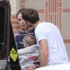 Exclusif - Le pilote Jenson Button récupère sa fiancée Brittny Ward et leur fils Handrix à l'hôpital à Santa Monica le 2 avril 2020 pendant l'épidémie de Coronavirus (COVID-19).