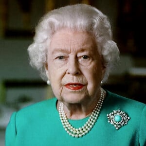 Intervention télévisée de la reine Elisabeth II d'Angleterre à propos de l'épidémie de coronavirus (COVID-19) aux habitants du Royaume Uni et du Commonwealth le 5 avril 2020. © Dominique Jacovides / Bestimage