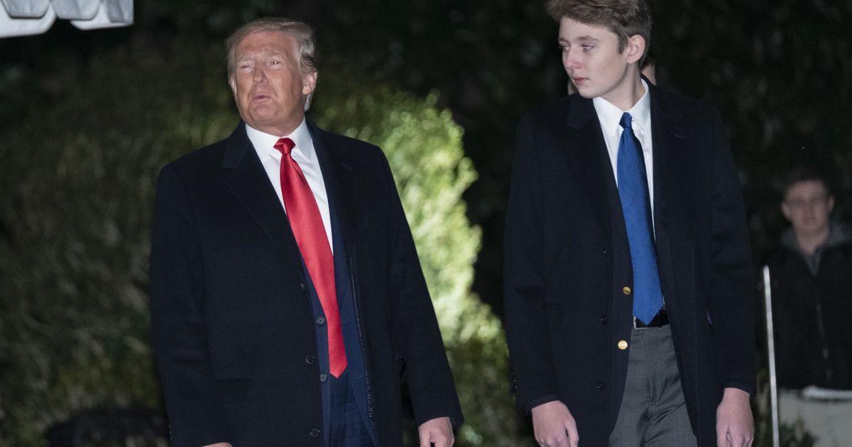 Donald Trump : Son Fils Barron Confiné "heureux" Dans Sa Chambre Mais ...