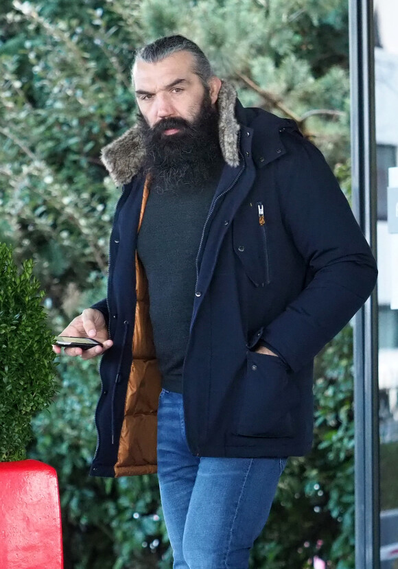 Sébastien Chabal - Les people quittent leur hôtel afin de participer à l'enregistrement du nouveau spectacle des Enfoirés à Bordeaux le 28 janvier 2019.