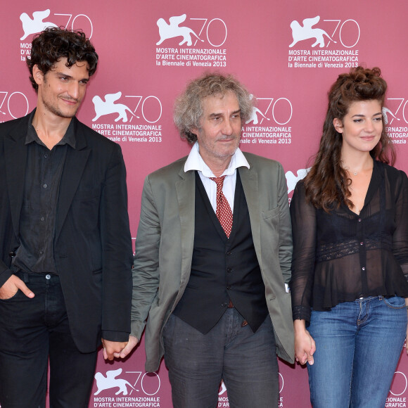 Louis Garrel, Philippe Garrel, Esther Garrel - Photocall du film "Jalousie" au festival du film de Venise le 5 septembre 2013.