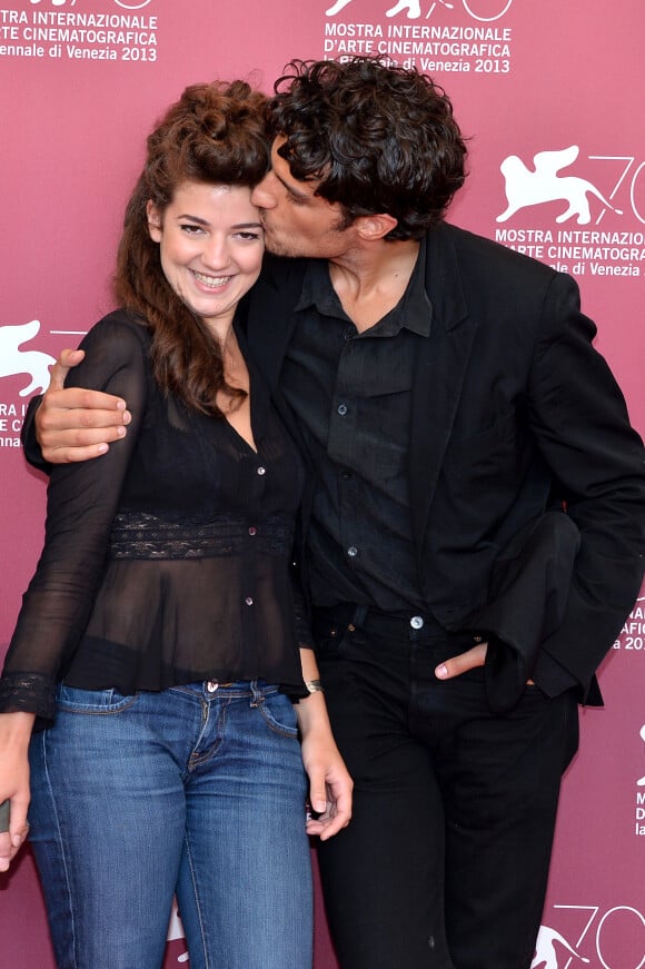 Esther Garrel, Louis Garrel - Photocall du film "Jalousie" au festival du film de Venise le 5 septembre 2013.