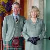 Portrait du prince Charles et Camilla à Birkhall, en Ecosse, lors de l'annonce de leurs fiançailles en 2005.