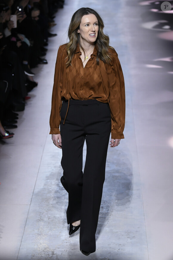 Clare Waight Keller lors du défilé de mode Haute-Couture printemps-été 2020 "Givenchy" à Paris, France, le 21 janvier 2020.