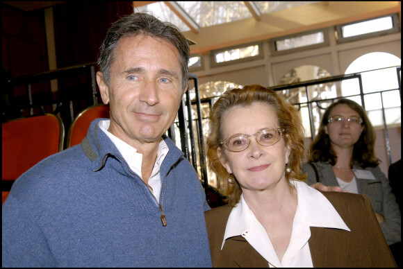 Thierry Lhermitte et Dominique Lavanant en septembre 2007 à Paris lors d'une campagne au profit de la recherche médicale.
