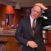 Tom Hanks, le crâne rasé, présente l'émission "Saturday Night Live At Home Edition" depuis sa cuisine, le 11 avril 2020.