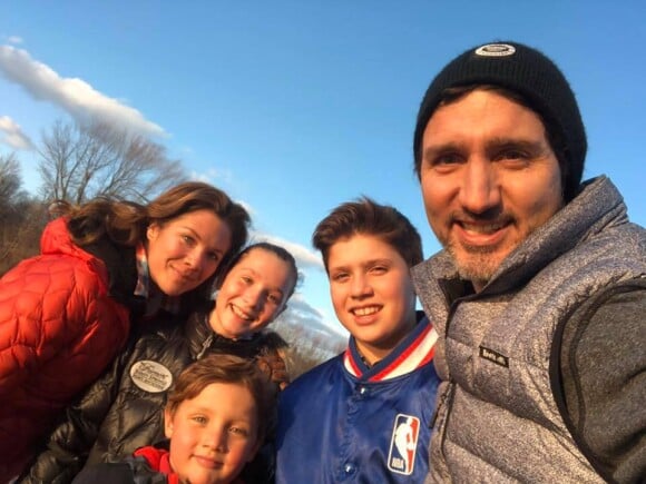 Justin Trudeau a passé le week-end de Pâques en famille dans sa résidence secondaire, au Québec. Avril 2020.