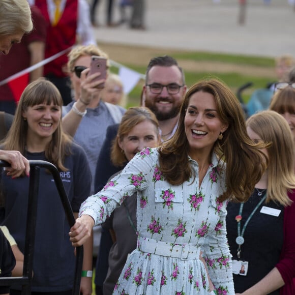 Kate Middleton, duchesse de Cambridge, inaugure le jardin d'enfants lors du festival "Back to Nature" à Wisley, le 10 septembre 2019.