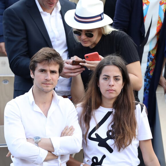 Anouchka Delon et son compagnon Julien Dereims - Célébrités dans les tribunes des internationaux de France de tennis de Roland Garros à Paris, France, le 8 juin 2019. © Jacovides / Moreau/Bestimage