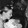 Iskra Lawrence présente son bébé. Avril 2020.