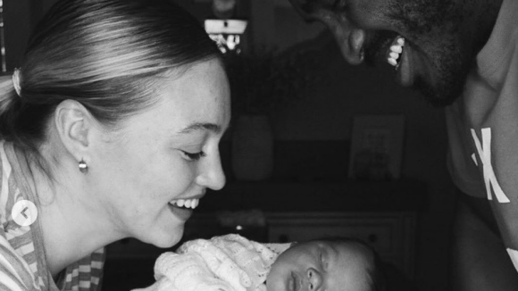 Iskra Lawrence maman : elle dévoile les photos de son bébé miracle