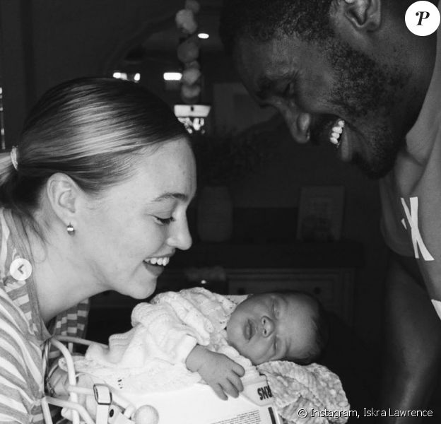 Iskra Lawrence Maman Elle Devoile Les Photos De Son Bebe Miracle Purepeople Iskra Lawrence Maman Elle Devoile Les Photos De Son Bebe Miracle Purepeople