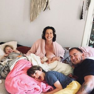 Alanis Morissette et sa famille sur Instagram le 19 septembre 2019.