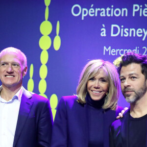 Joyce Jonathan, Didier Deschamps, parrain de l'Opération Pièces Jaunes 2020, la Première Dame Brigitte Macron, présidente de la Fondation Hôpitaux de Paris – Hôpitaux de France, Christophe Maé et Jean-Luc Reichmann Disneyland Paris a accueilli 300 enfants hospitalisés avec la Fondation Hôpitaux de Paris – Hôpitaux de France pour une journée inoubliable en compagnie de la Première Dame et présidente de la Fondation Hôpitaux de Paris – Hôpitaux de France, le parrain de l'Opération Pièces Jaunes 2020, la présidente de Disneyland Paris et d'autre personnalités à Marne-la-Vallée, France, le 29 janvier 2020. © Dominique Jacovides/Bestimage