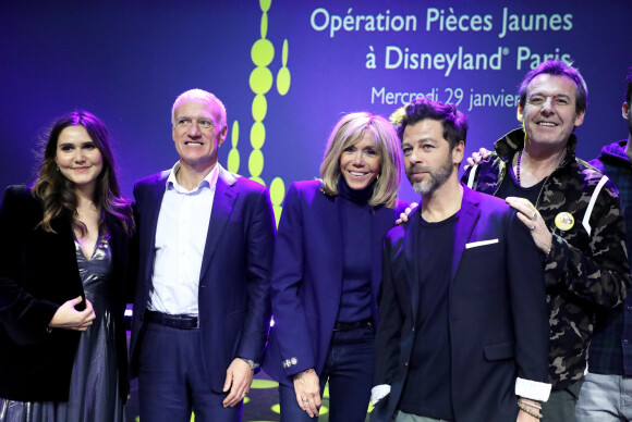 Joyce Jonathan, Didier Deschamps, parrain de l'Opération Pièces Jaunes 2020, la Première Dame Brigitte Macron, présidente de la Fondation Hôpitaux de Paris – Hôpitaux de France, Christophe Maé et Jean-Luc Reichmann Disneyland Paris a accueilli 300 enfants hospitalisés avec la Fondation Hôpitaux de Paris – Hôpitaux de France pour une journée inoubliable en compagnie de la Première Dame et présidente de la Fondation Hôpitaux de Paris – Hôpitaux de France, le parrain de l'Opération Pièces Jaunes 2020, la présidente de Disneyland Paris et d'autre personnalités à Marne-la-Vallée, France, le 29 janvier 2020. © Dominique Jacovides/Bestimage