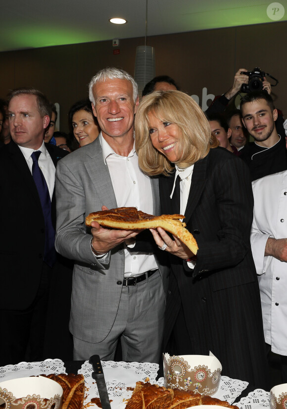 Brigitte Macron (Présidente de la Fondation Hôpitaux de Paris-Hôpitaux de France) et Didier Deschamps, parrain de l'opération Pièces Jaunes 2020 lors du lancement de la 31ème édition de l'opération Pièce Jaunes au Centre Hospitalier Régional d'Orléans le 8 janvier 2020.© Dominique Jacovides / Bestimage
