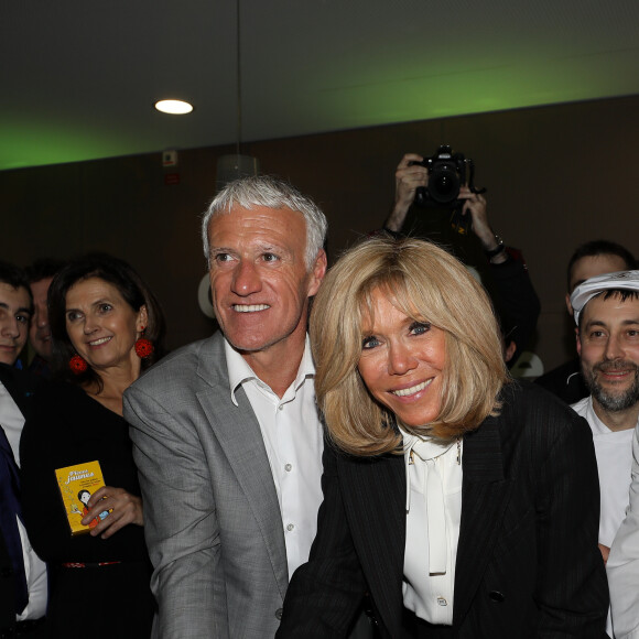 Brigitte Macron (Présidente de la Fondation Hôpitaux de Paris-Hôpitaux de France) et Didier Deschamps, parrain de l'opération Pièces Jaunes 2020 lors du lancement de la 31ème édition de l'opération Pièce Jaunes au Centre Hospitalier Régional d'Orléans le 8 janvier 2020. © Dominique Jacovides / Bestimage