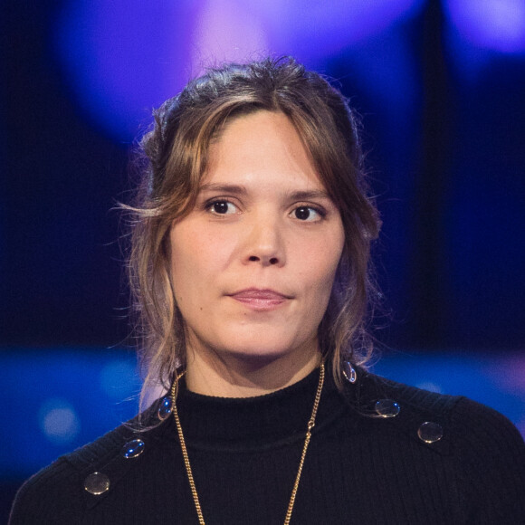 Vanille Clerc enceinte, - Deuxième jour de la 33ème édition du Téléthon au Parc de la Villette à Paris le 7 décembre 2019. Le compteur de la 33ème édition du Téléthon a atteint 74,6 millions d'euros dimanche 8 décembre, en hausse par rapport à l'édition 2018 où l'événement caritatif avait été bousculé par la mobilisation des "gilets jaunes". © Tiziano Da Silva/Bestimage