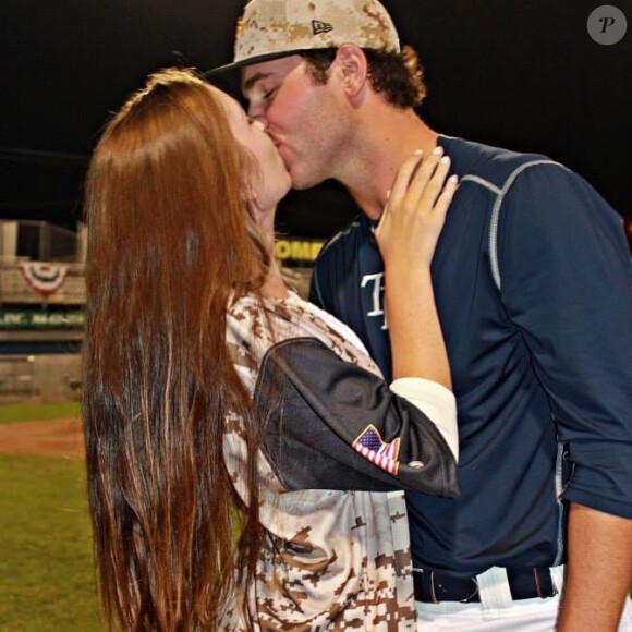 Le joueur de baseball américain Blake Bivens a appris sur Facebook que son épouse, son fils et sa belle-mère étaient décédés, le dimanche 3 mai 2020.