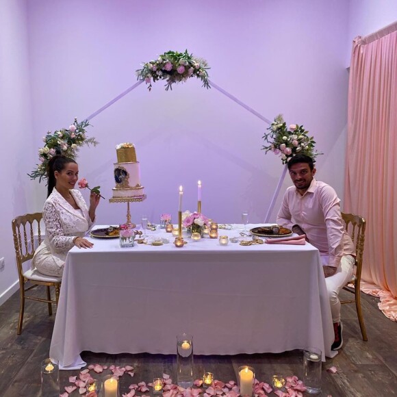 Manon Marsault et Julien Tanti fêtent leur 1 an de mariage, le 5 mai 2020