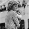 Lady Diana et son fils le prince Harry en 1985.