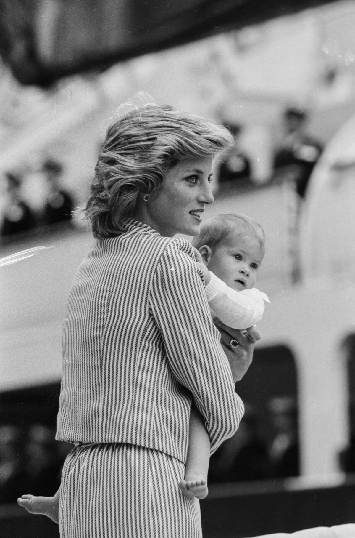 Photo Lady Diana Et Son Fils Le Prince Harry En 1985 Purepeople