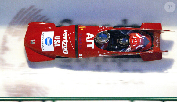 Pavle Jovanovic, membre de l'équipe de bobsleigh des États-Unis (photographié lors des championnats du monde de bobsleigh à Calgary, au Canada, en février 2005), est mort le 3 mai 2020.