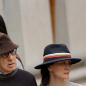 Exclusif - Woody Allen et sa femme Soon-Yi Previn lors d'une balade dominicale bras dessus, bras dessous à New York le 12 janvier 2020.