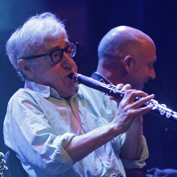 Woody Allen en concert avec son groupe "The Eddy Davis New Orleans Jazz Band" lors du festival "Pedralbes" à Barcelone. Le 18 juin 2019.