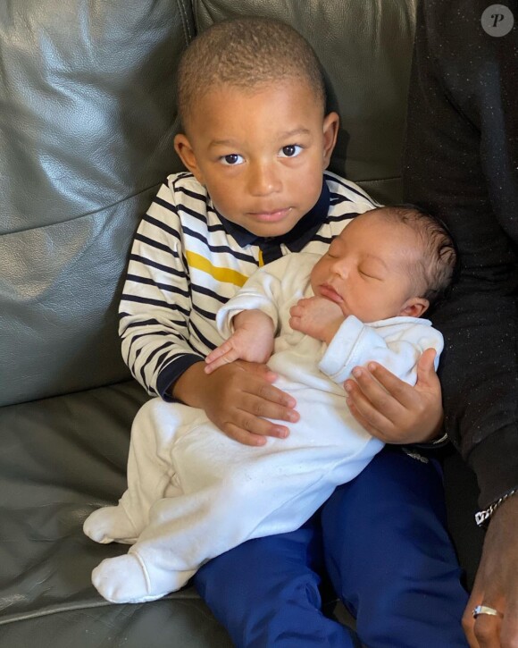Tony Yoka a publié une photo de ses deux fils, Ali et Magomed, le 13 mai 2020 sur Instagram.