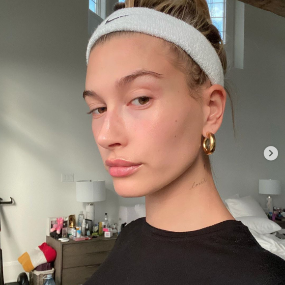 Hailey Baldwin. Mai 2020.