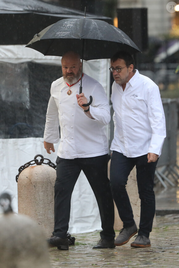 Les chefs Philippe Etchebest et Michel Sarran - Obsèques de Paul Bocuse en la cathédrale Saint-Jean de Lyon. Le 26 janvier 2018